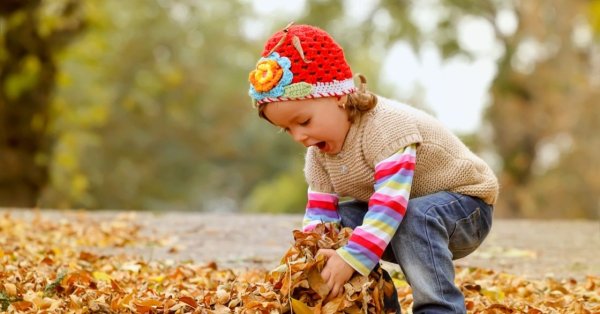 Дети осенью