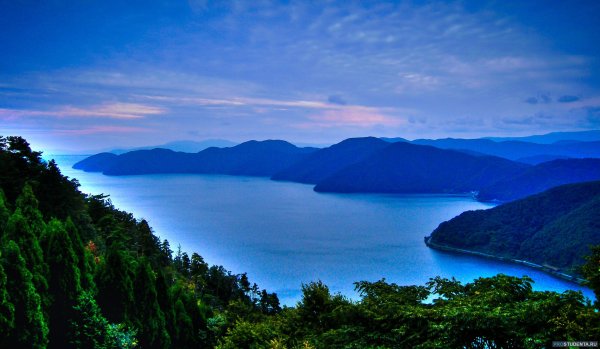 Самое большое озеро Японии — бива.