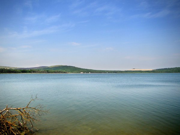 Озеро Тамбукан