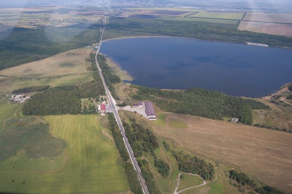 Озеро Тамбукан