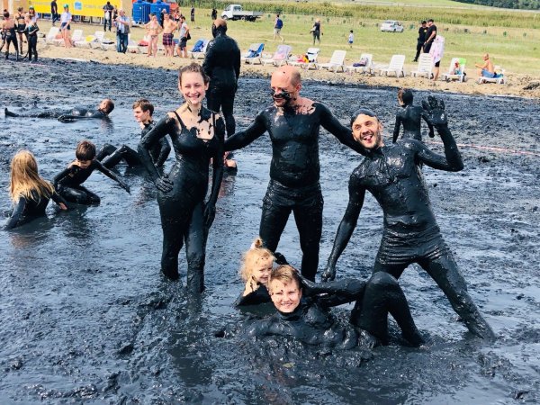 Грязевое озеро Тамбукан