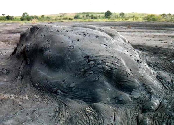 Пич-Лейк асфальтовое озеро