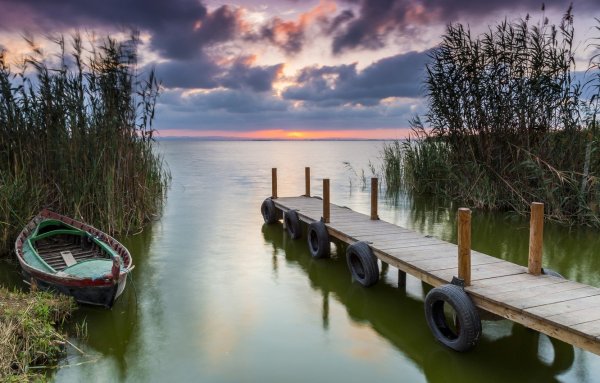 Пирс на реке