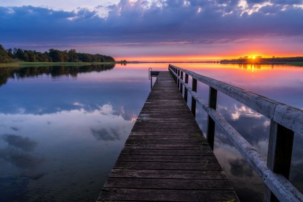 Пристань причал озеро