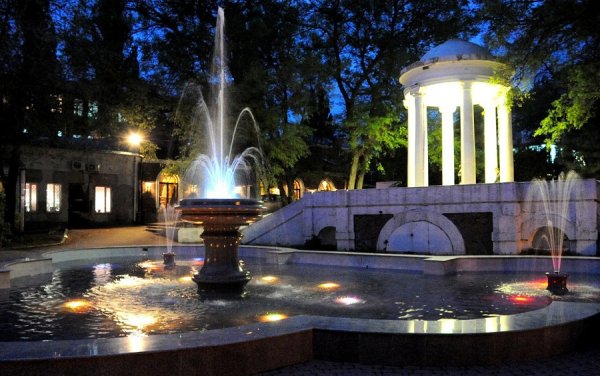 Ротонда Ростов парк