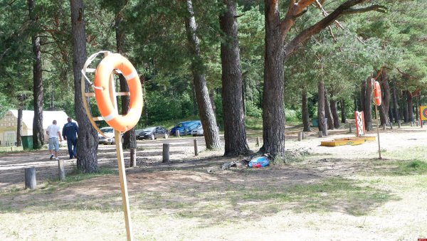 Гороховое озеро пляж Островский р-н