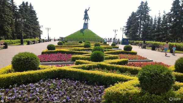 Площадь Салавата Юлаева в Уфе