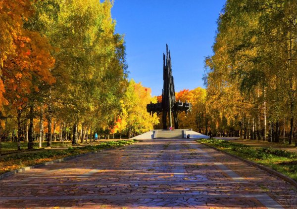 Парк Победы Уфа осень