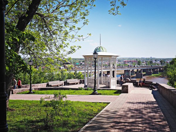 Беседка сад Салавата Юлаева Уфа