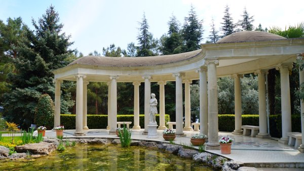 Парк Айвазовское в Крыму