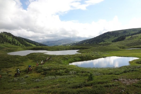 Озеро Манас Алтай