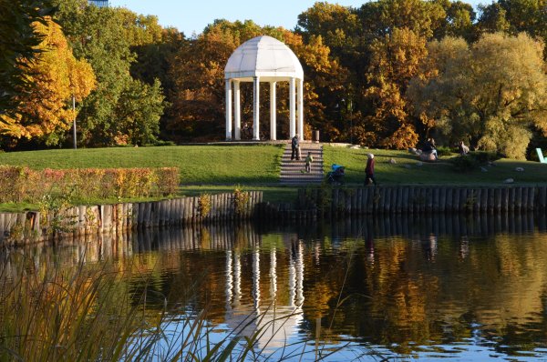 Парк Дубки Ротонда
