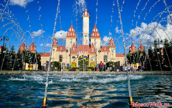 Остров мечты в Москве бассейн
