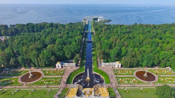 Петергоф Нижний парк финский залив