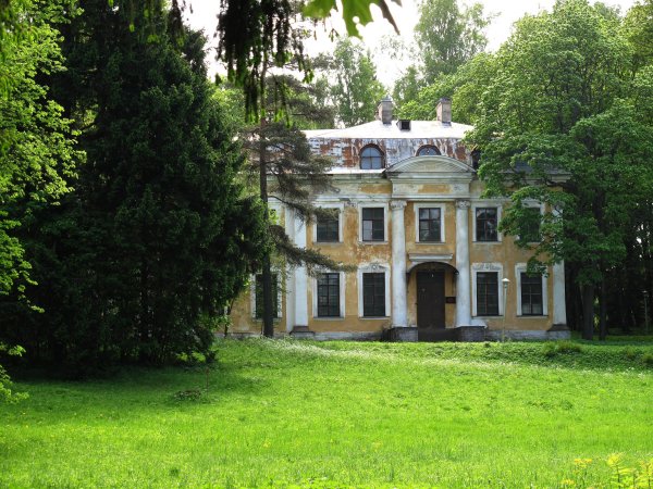 Шуваловский дворец в Парголово