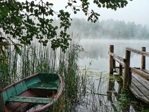 Лодка в деревне