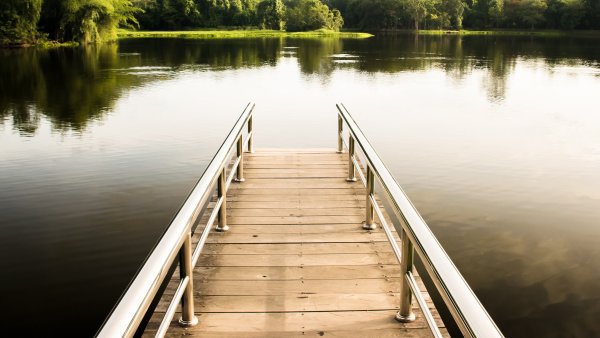 Речка с мостиком