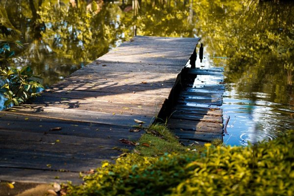 Тохколодское озеро мостик