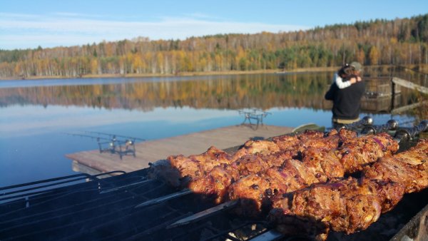 Шашлыки на озере