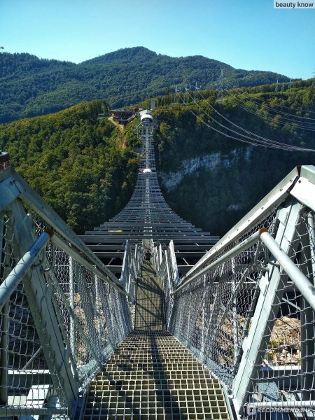Мост Скайбридж в Сочи