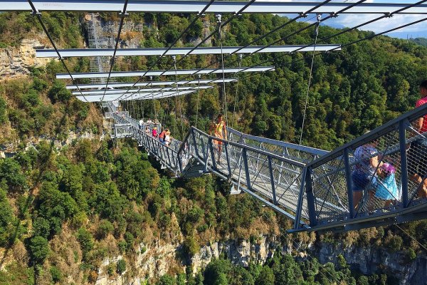Ахштырское ущелье подвесной мост