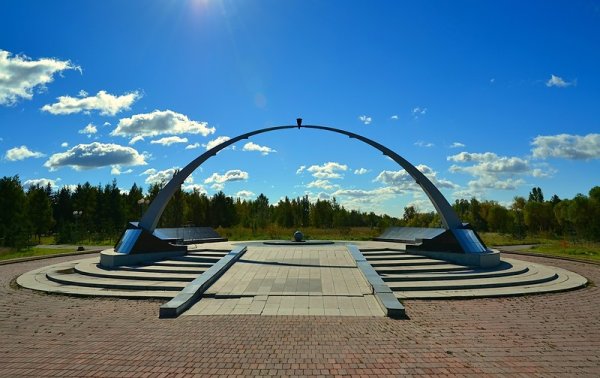 Парк Победы в Омске мемориальный комплекс