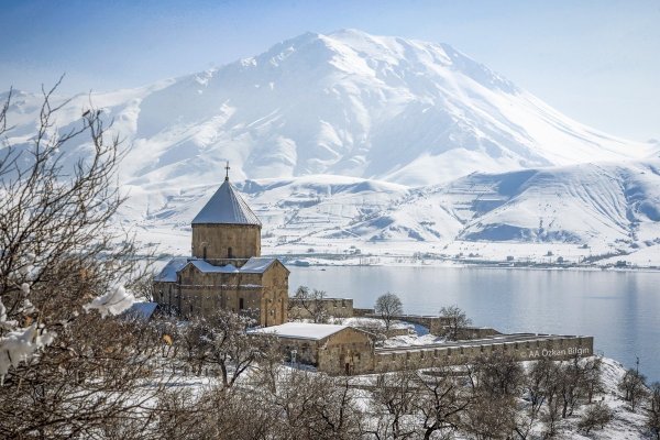 Армения Цахкадзор озеро Севан