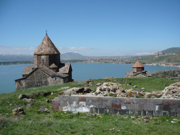 Озеро Севан и монастырь Севанаванк