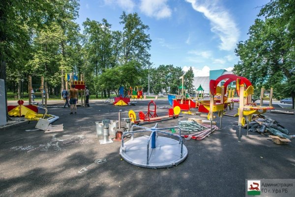 Парк Гафури Уфа детская площадка