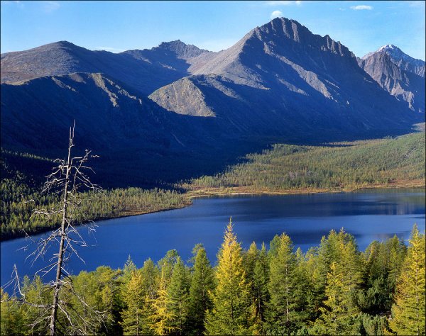 Озеро Джека Лондона в Магаданской