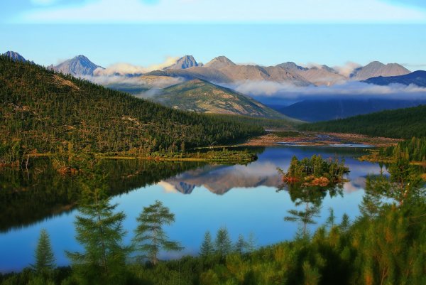 Озеро Джека Лондона в Магаданской