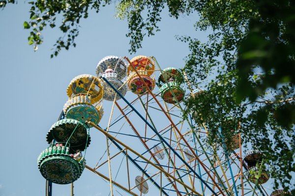 Саратов парк аттракционов Лукоморье