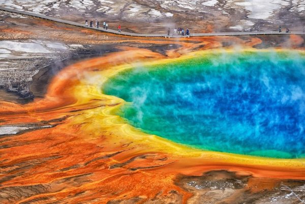 Кислотное озеро на Сицилии