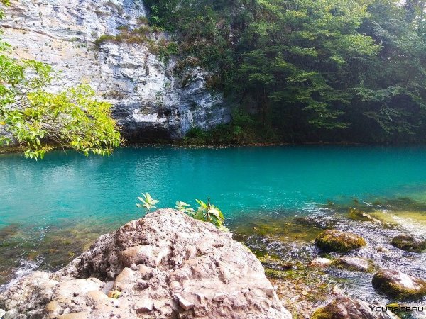 Рицинский заповедник голубое озеро