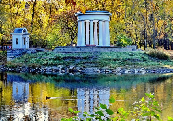 Ротонда Екатеринбург Харитоновский парк