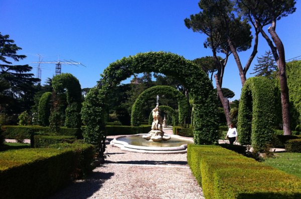 Ватиканские сады фонтаны