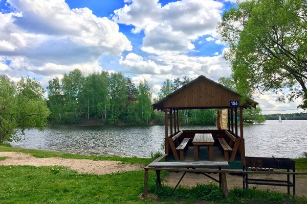 Беседки на белом озере Косино