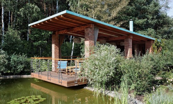 Беседка "у пруда" в Рощино