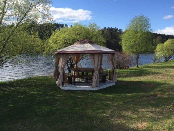 Елагин пруд беседки