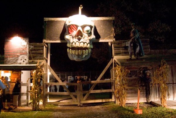 Населённый призраками дом Ортона и спунера