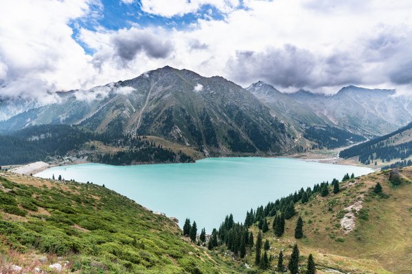 Алматинское озеро Казахстан