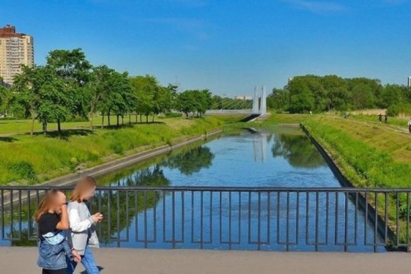 Полежаевский парк в Санкт-Петербурге