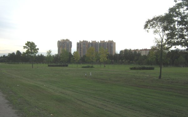 Полежаевский парк в Санкт-Петербурге