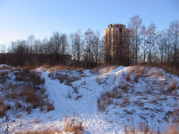 Грот в Полежаевском парке