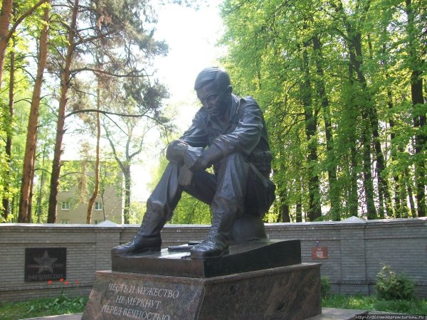 Парк Гайдара Арзамас памятник