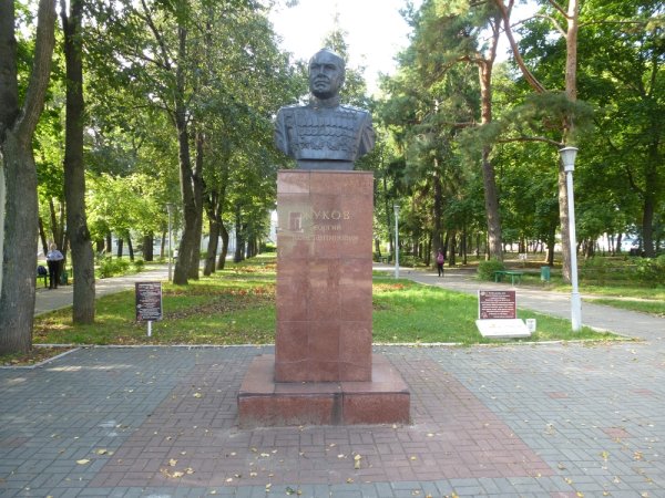 Парк Гайдара Арзамас памятник