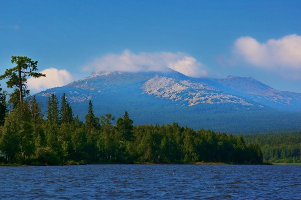 Уральские горы Зюраткуль