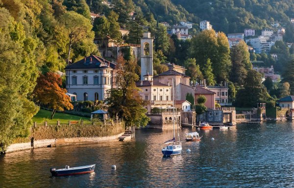 Лаго ди Комо Италия
