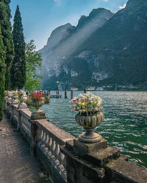 Швейцария озеро Комо