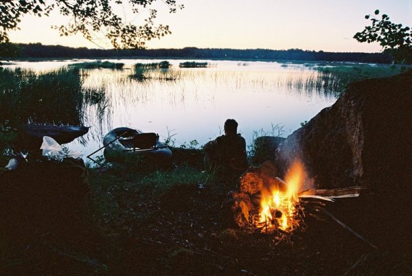 Рыбаки у костра